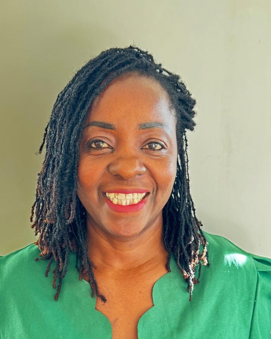 Portrait d’Edite Maria Borne souriante